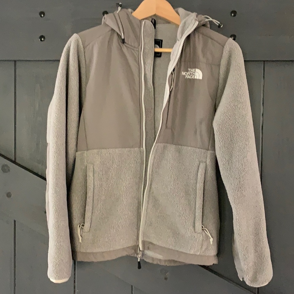 ✨HP✨ TNF Fleece Jacket